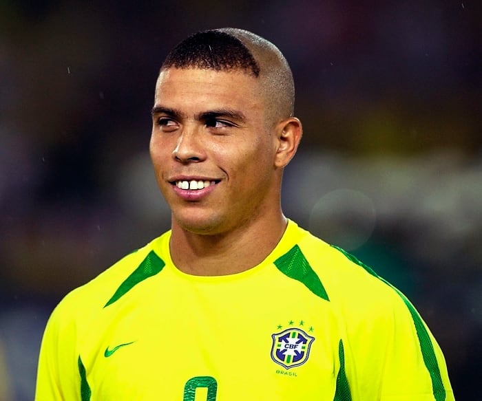 “Horrible!” Ronaldo bellows. “I apologize to all the mothers who saw their kids make the same haircut.”